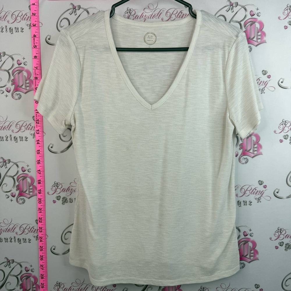 2617 T-shirt top Neutral V-Neck Short Sleeve Tee - Barely Nude